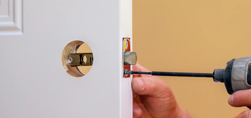 Stuck Door Knobs Repair in Artesia, CA